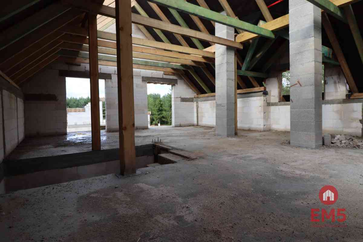 Dom z potencjałem blisko jeziora Macharce - zdjęcie 12