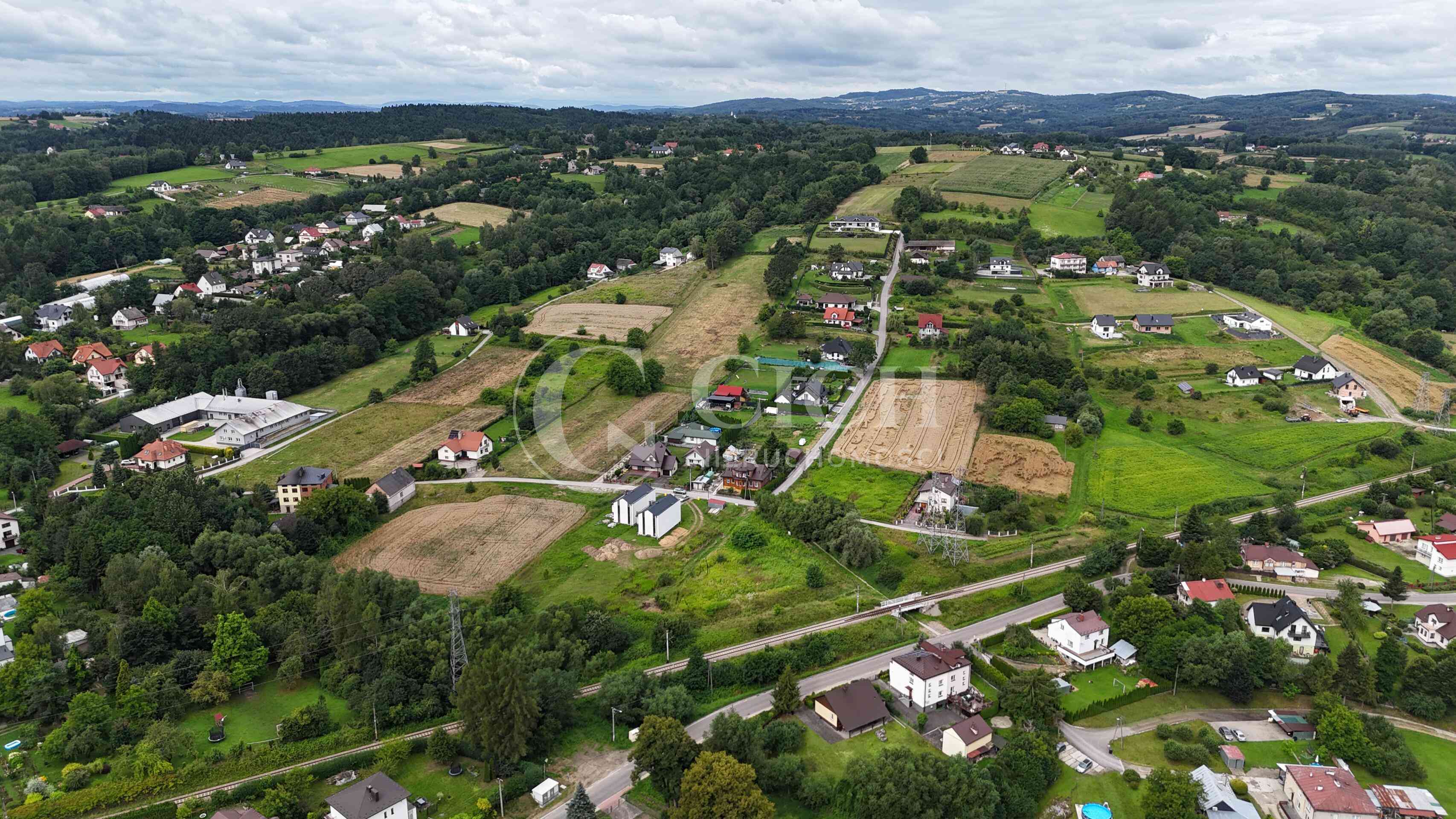 Tuchów – działka inwestycyjna z pozwoleniem na | bliźniaka 2 × 164 m²