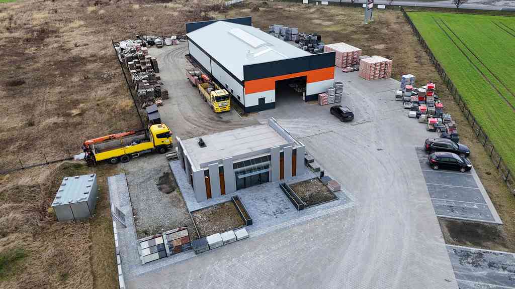 Rychłowice, gm. Wieluń | Budynek usługowy