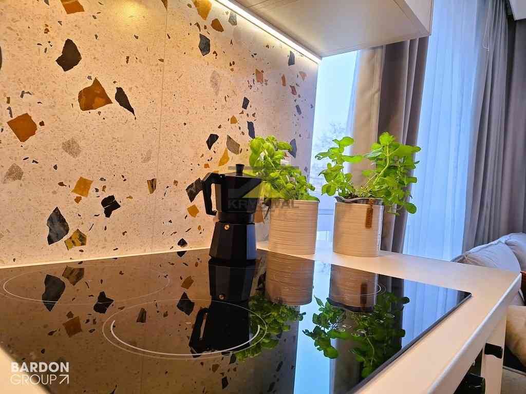 Apartament w centrum miasta z dużym tarasem! - zdjęcie 15