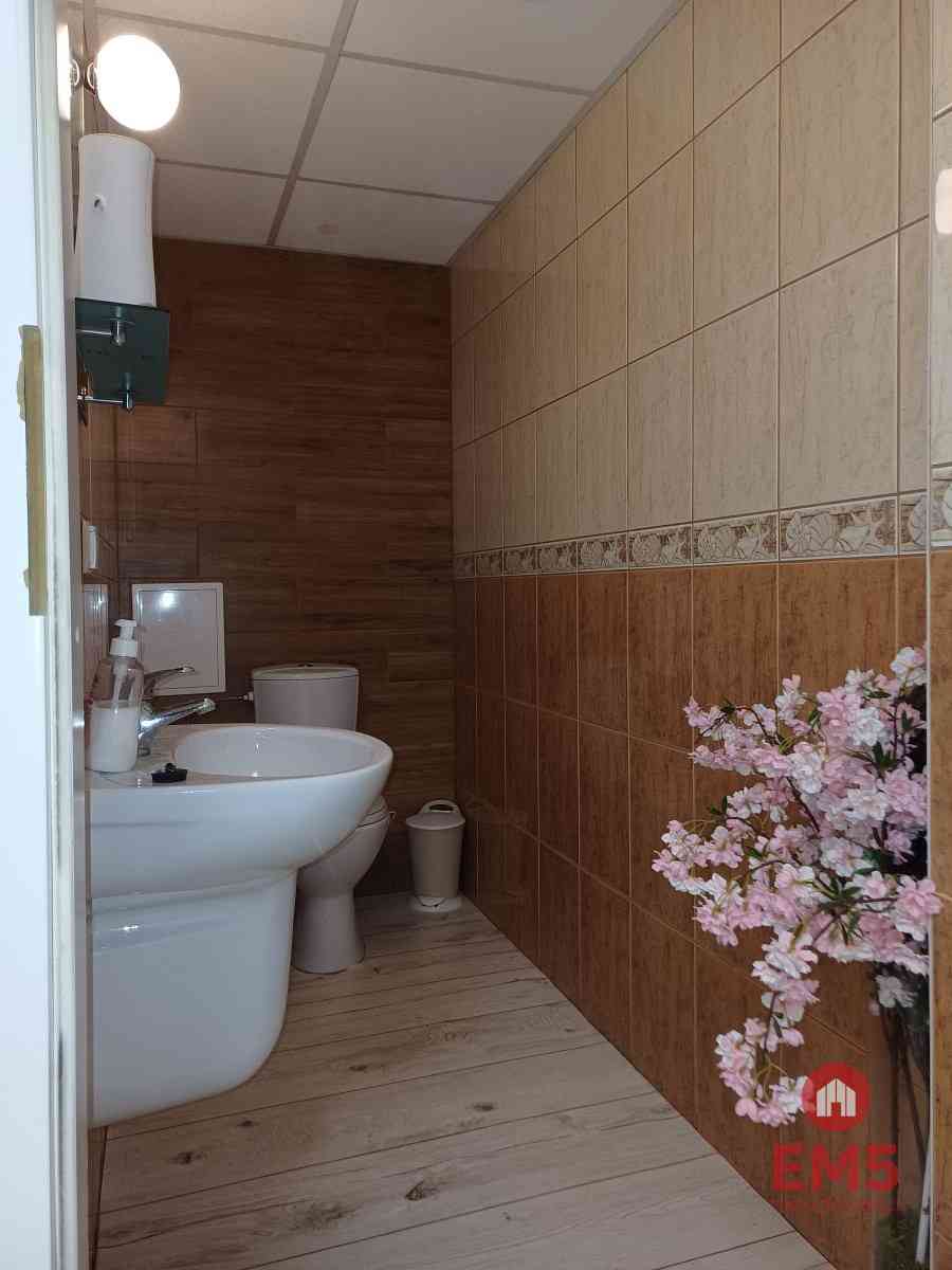 Atrakcyjny lokal w centrum, prestiżowa lokalizacja - zdjęcie 7
