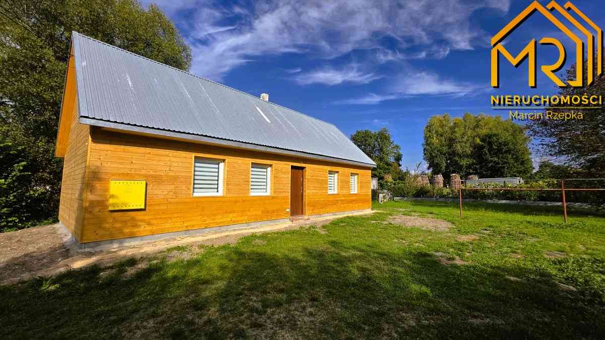 Drewniany dom na niespełna 0,20 ha – do zamieszkan