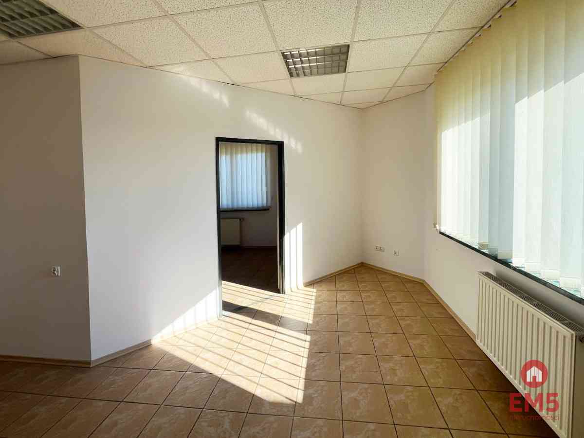 Pomieszczenia biurowe w Fastach - zdjęcie 5