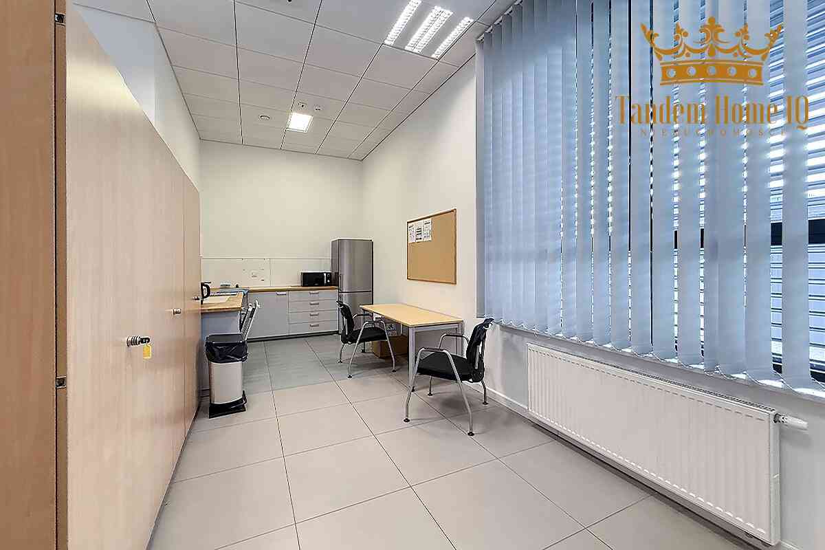 Na wynajem magazyn 430m2, biuro 180m2 w kompleksie biznesowym Włochy - zdjęcie 11