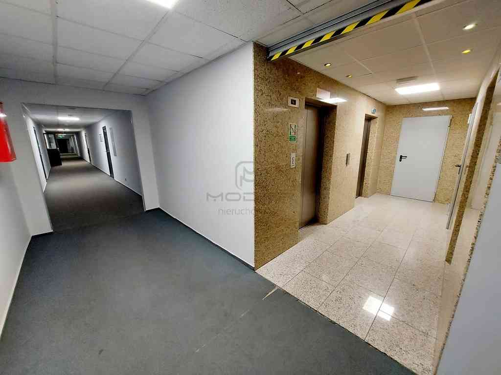 MANHATTAN BUSINESS CENTER - NA SPRZEDAŻ - 0% - zdjęcie 17