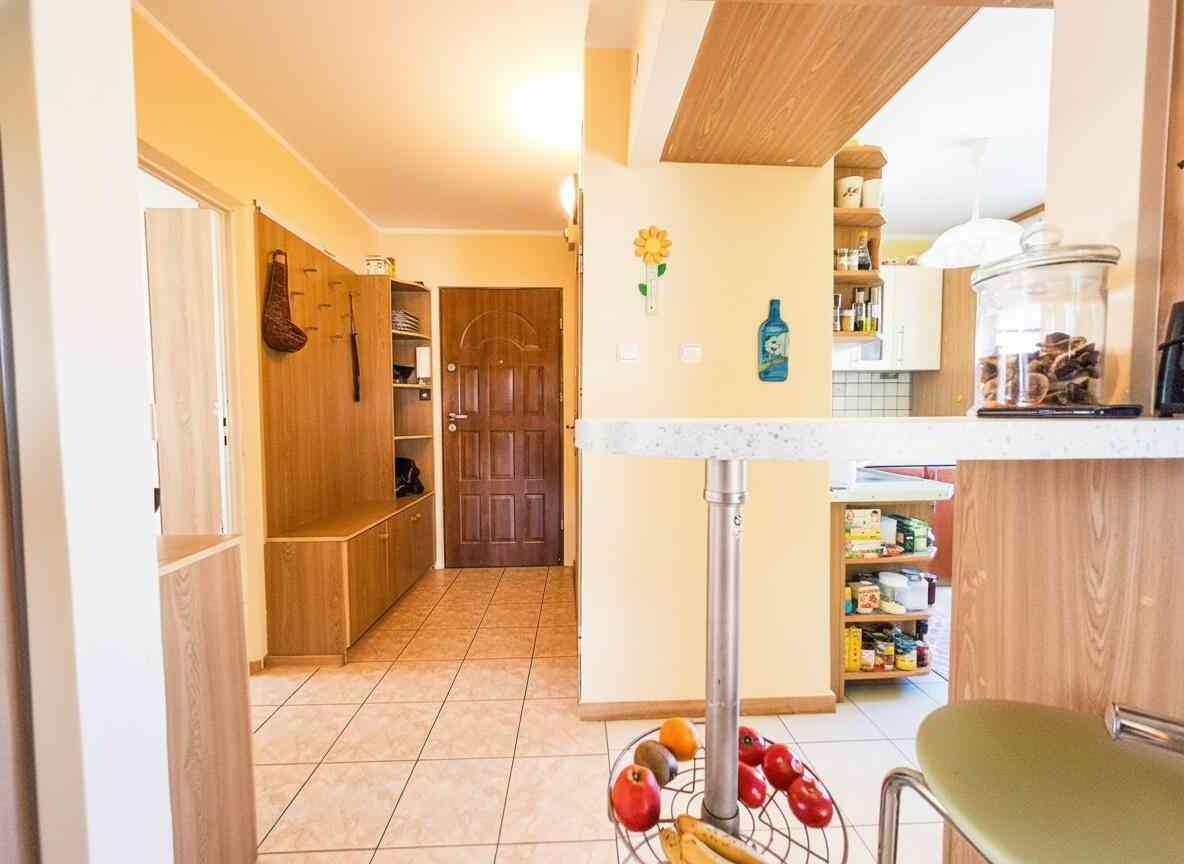 Czteropokojowe mieszkanie blisko szkoły - zdjęcie 6