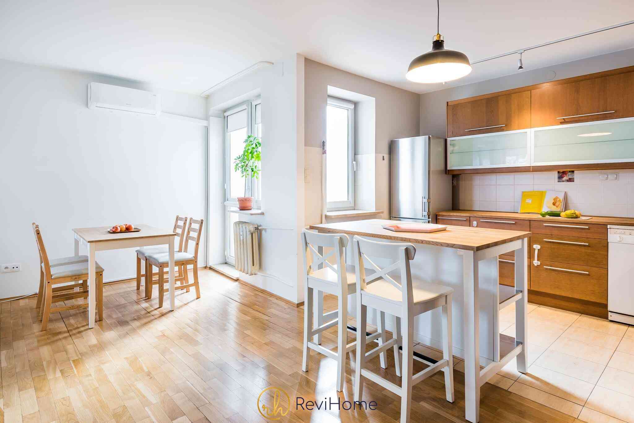 Do wynajęcia 4 pok Muranów Balkon Piwnica Garaż