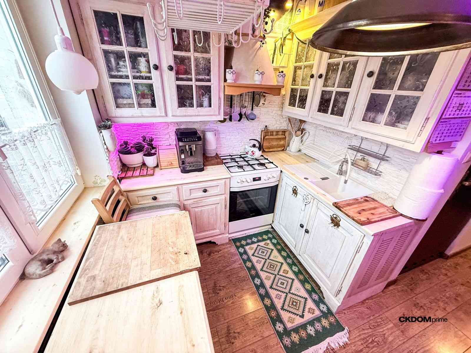 Klimatyczna kawalerka 34,1 m² w kamienicy - zdjęcie 14