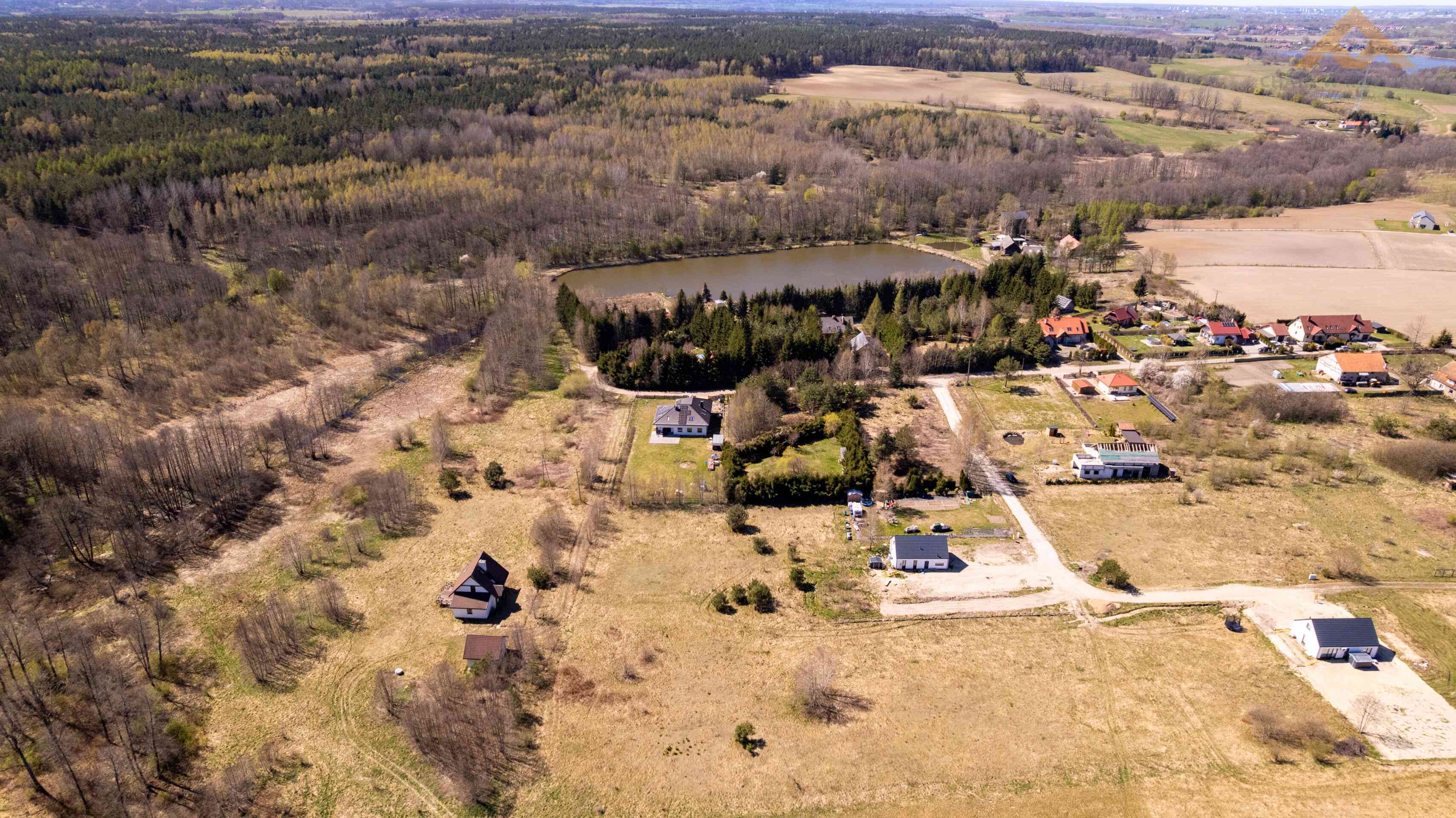 Inwestycyjna działka 4273 m²!WZ na 2 domy, potencjał podziału na 3 działki. - zdjęcie 5
