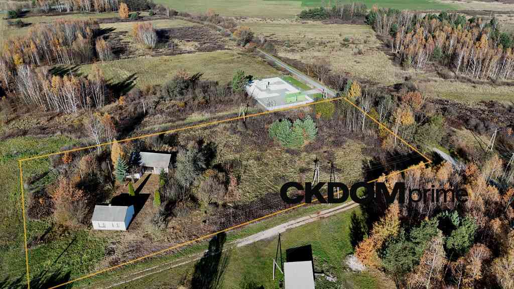 Dom z działką 8400m2 w Pieczonogach