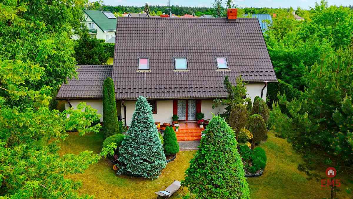 Dom z dużym ogrodem - zdjęcie 2