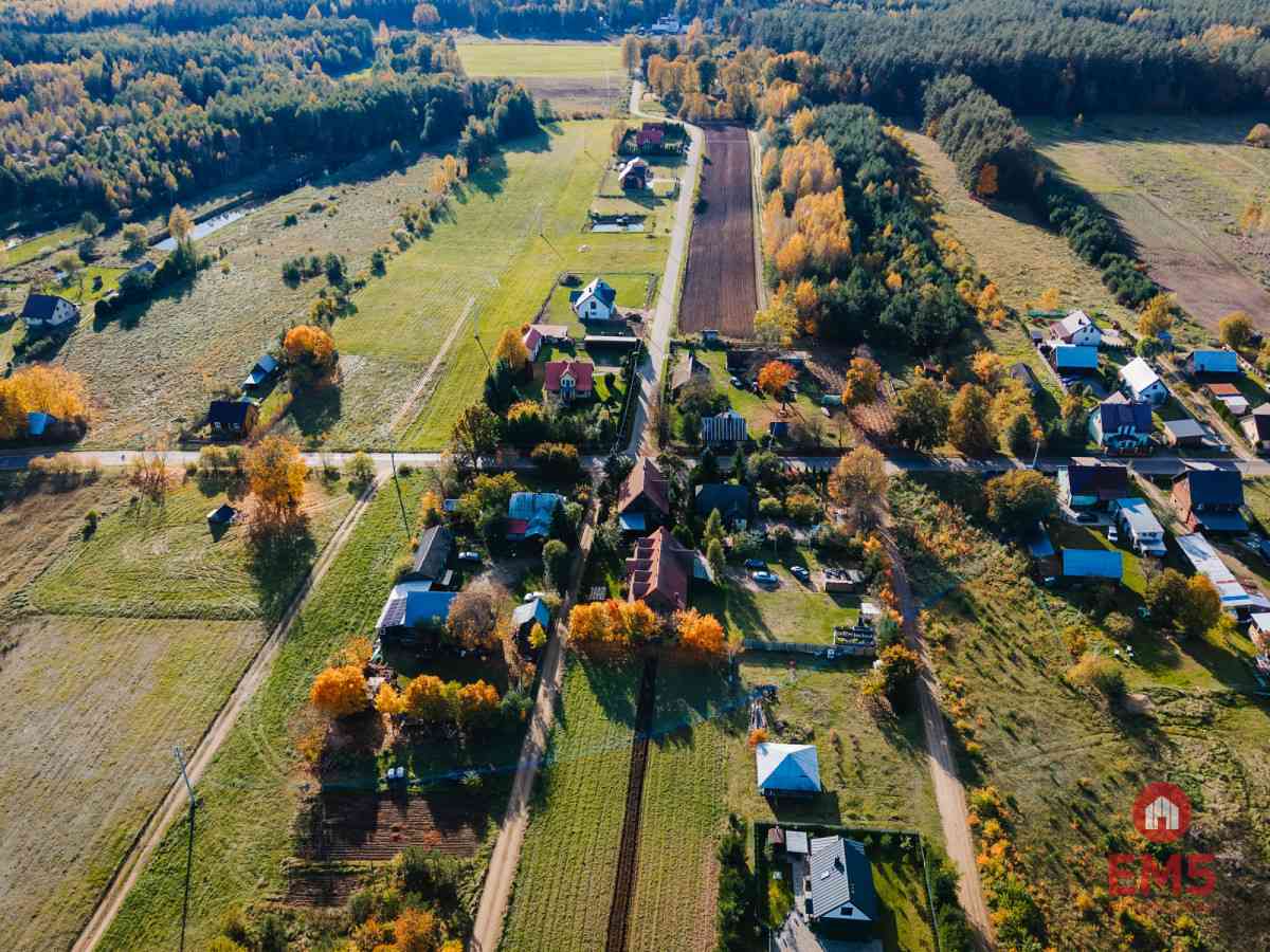 Dom drewniany 230 m² z 5 pokojami i salą na 40 osób - zdjęcie 8