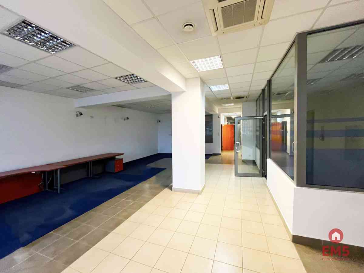 Budynek parterowy 200 m2 - zdjęcie 2
