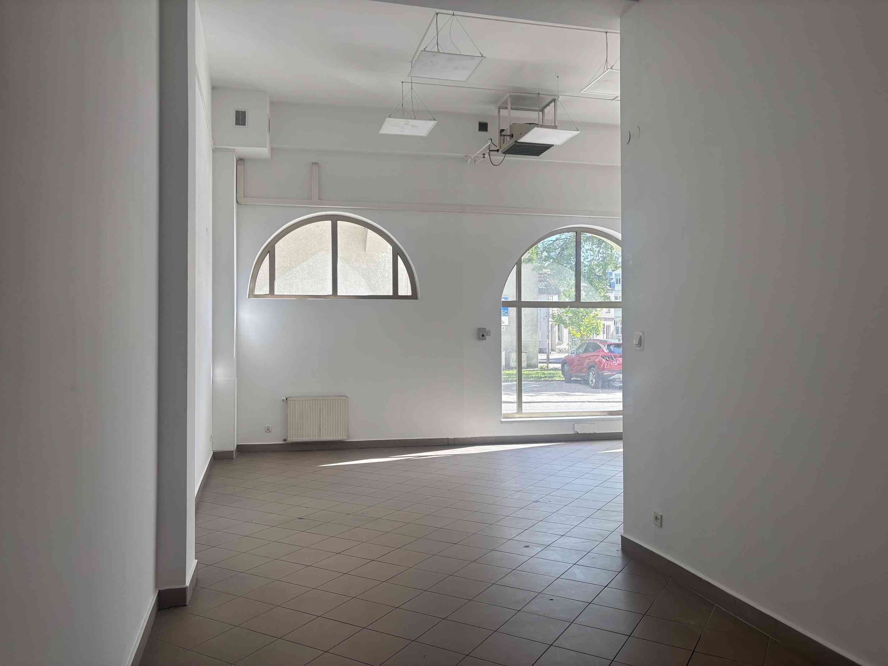 Lokal usługowy z witryną i klimatyzacją, 117 m², Brodnica - zdjęcie 5