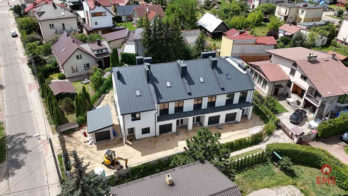 Szeregówka z garażem - zdjęcie 5
