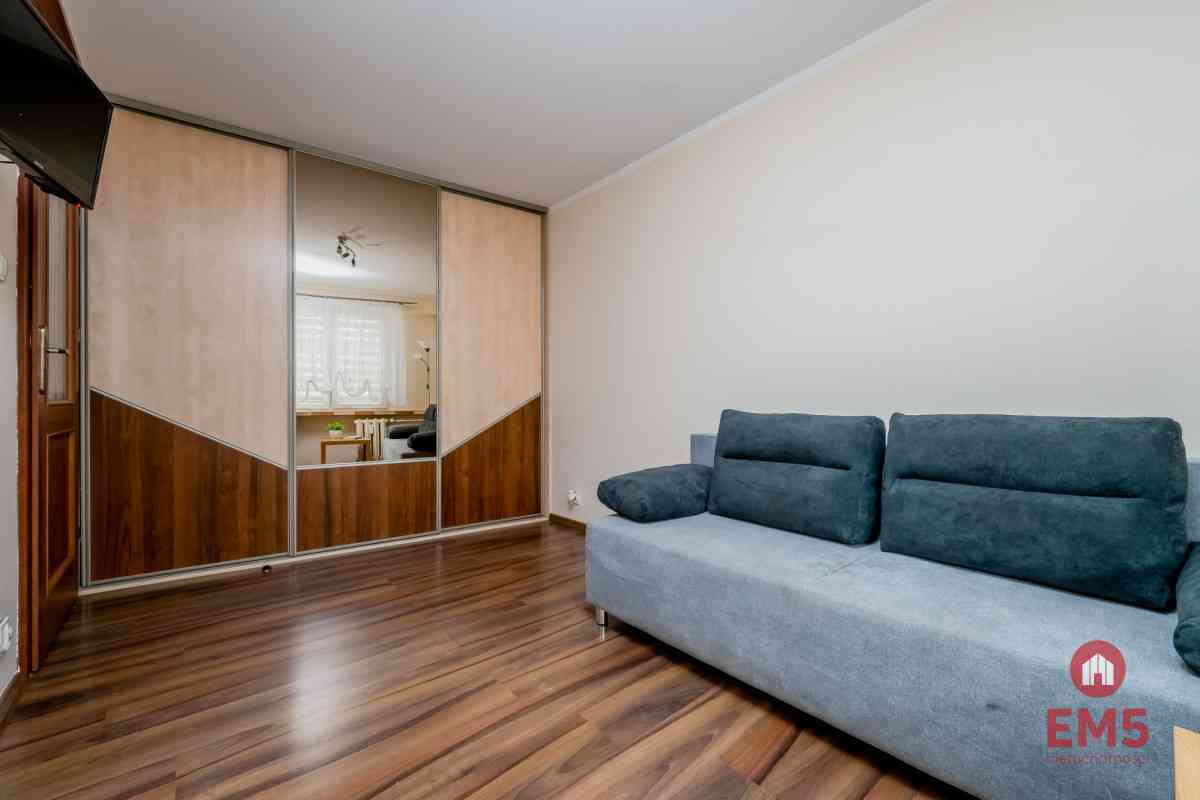 Zadbane 2 pokoje, pierwsze piętro - zdjęcie 4