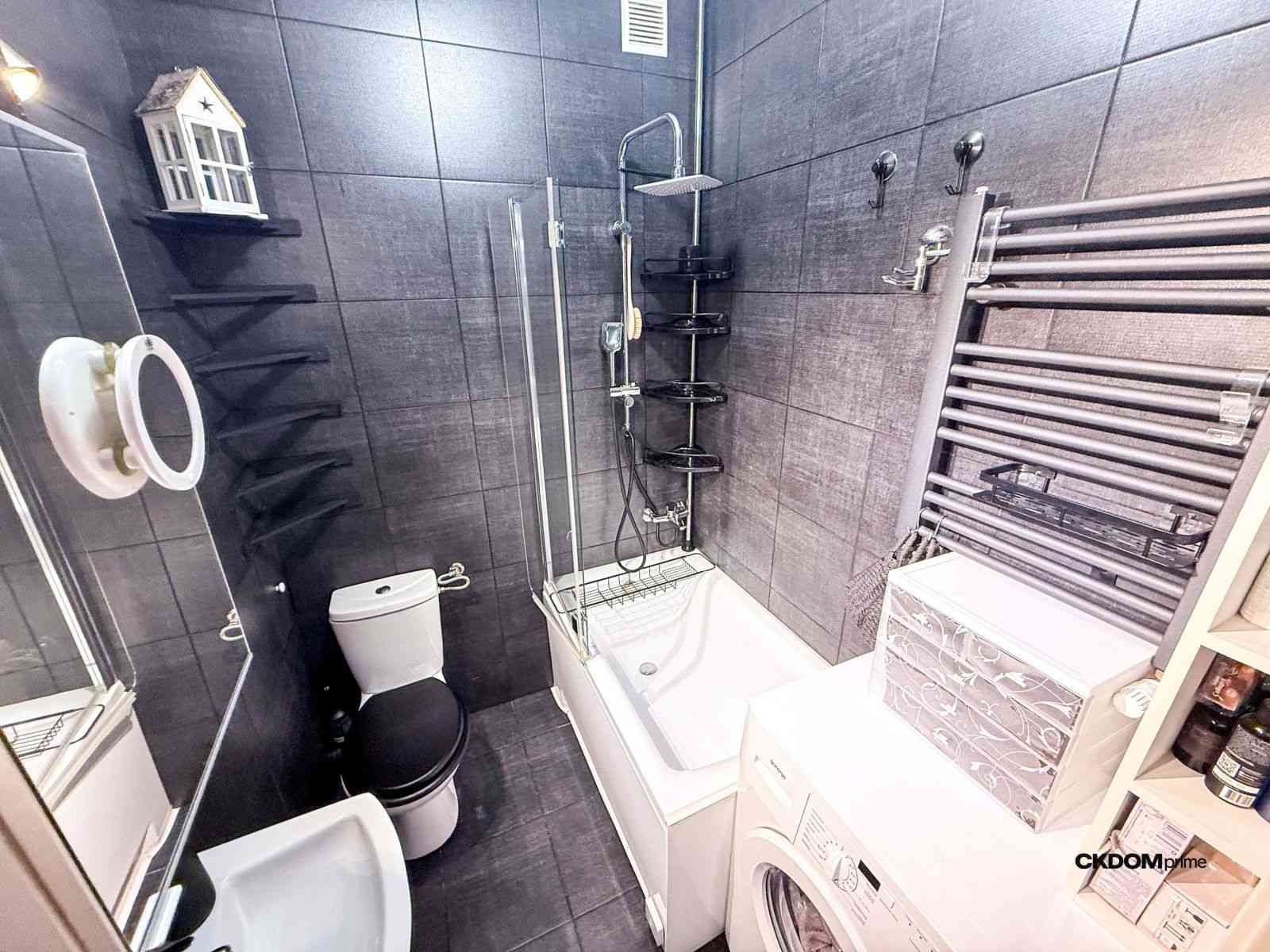 Klimatyczna kawalerka 34,1 m² w kamienicy - zdjęcie 4