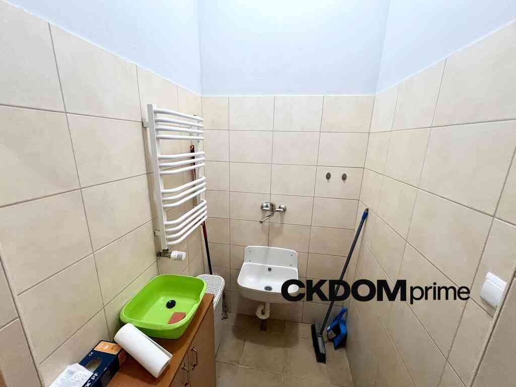 Lokal 115,8 m² w centrum Kielc – idealny pod aptek - zdjęcie 11