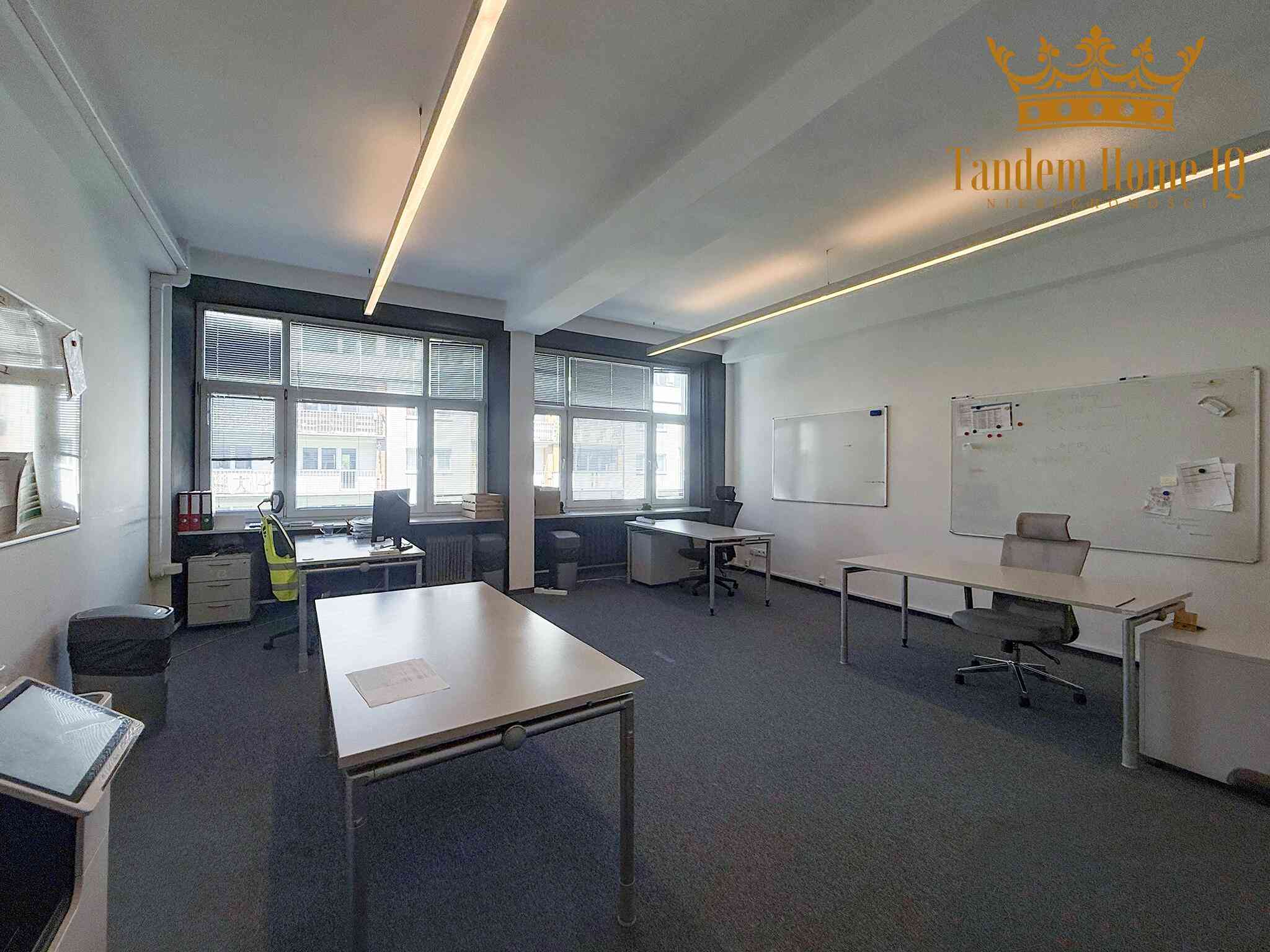 Do wynajmu biuro 40m2 w ścisłym centrum, metro, jedno pomieszczenie - zdjęcie 3
