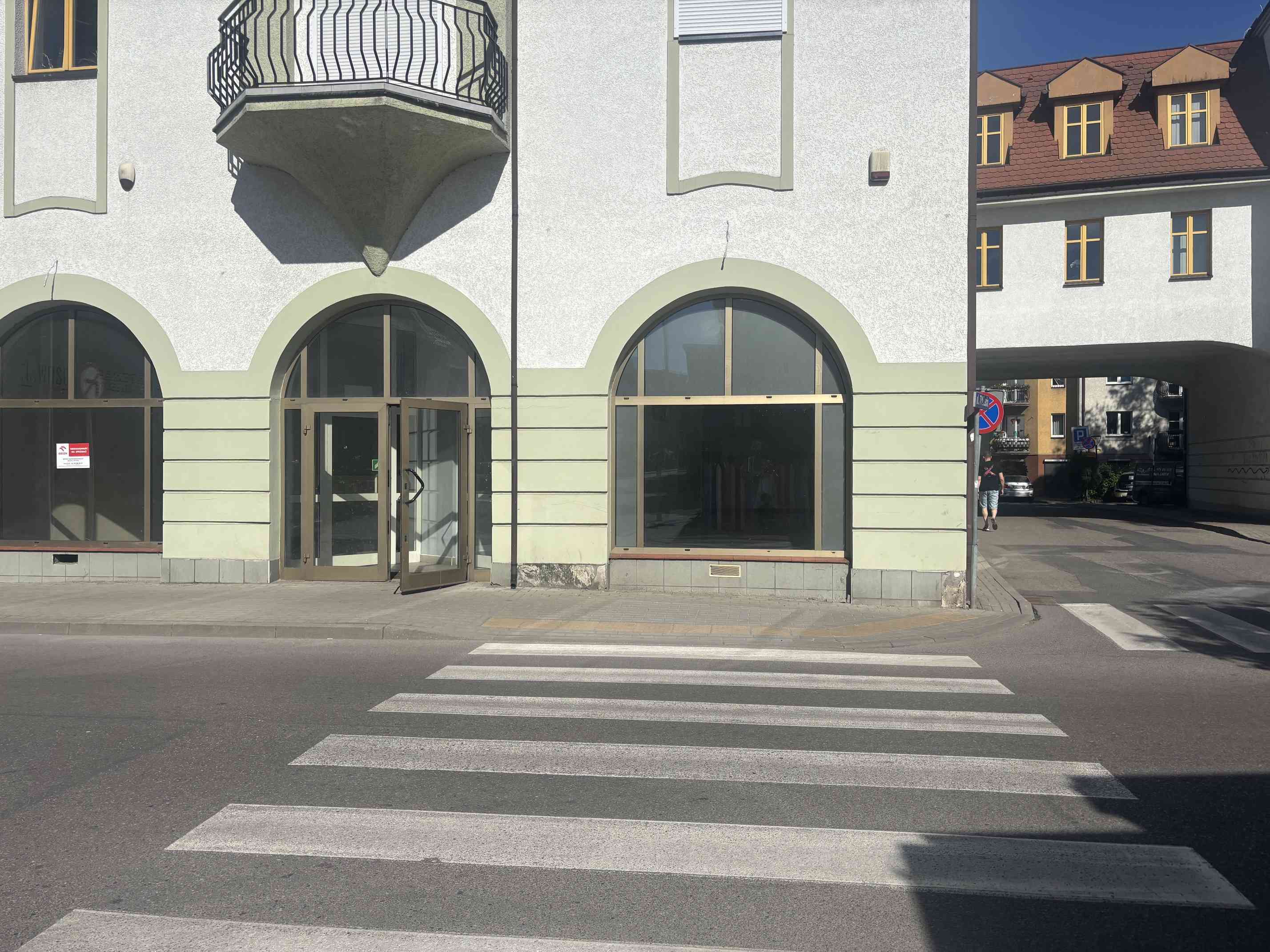 Lokal usługowy z witryną i klimatyzacją, 117 m², Brodnica - zdjęcie 2