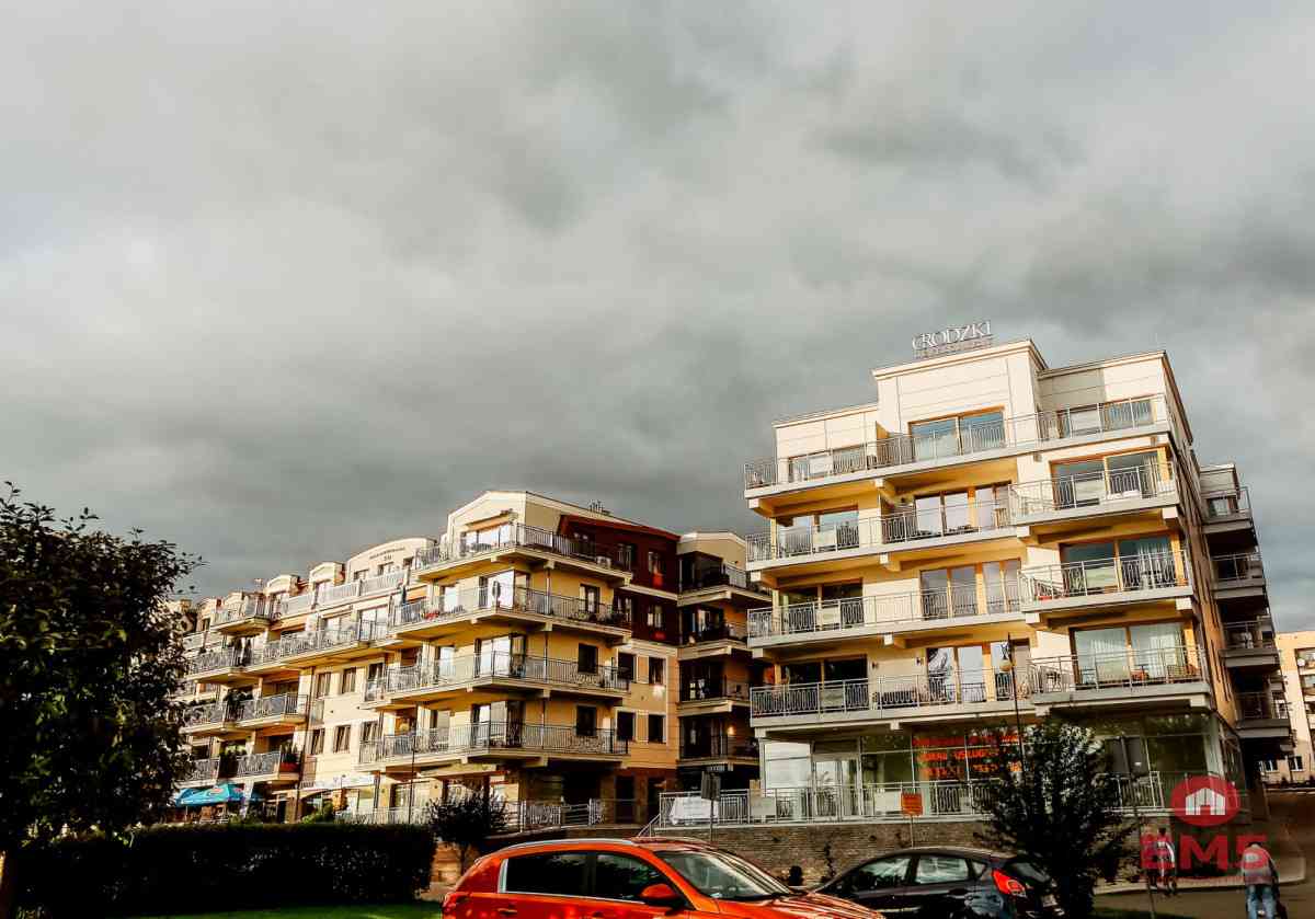 Dwupoziomowy Apartament z Panoramą na Jezioro - zdjęcie 18