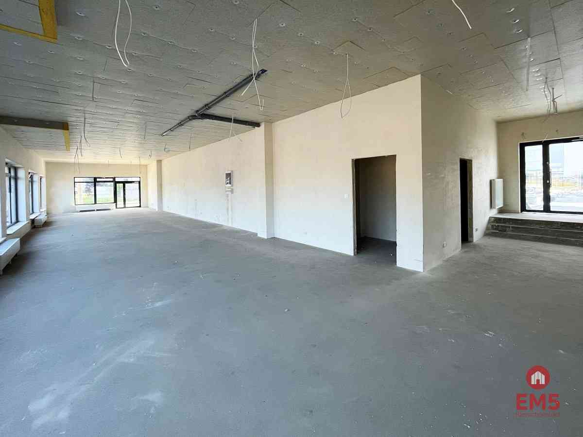 Nowy lokal 180 m2, parter - zdjęcie 2