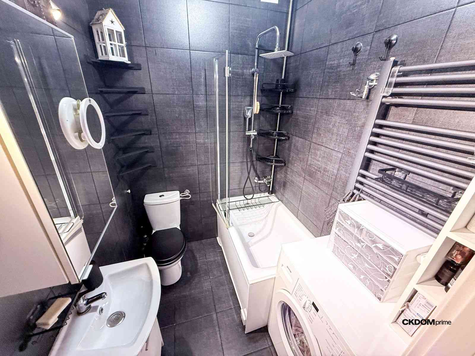 Klimatyczna kawalerka 34,1 m² w kamienicy - zdjęcie 16