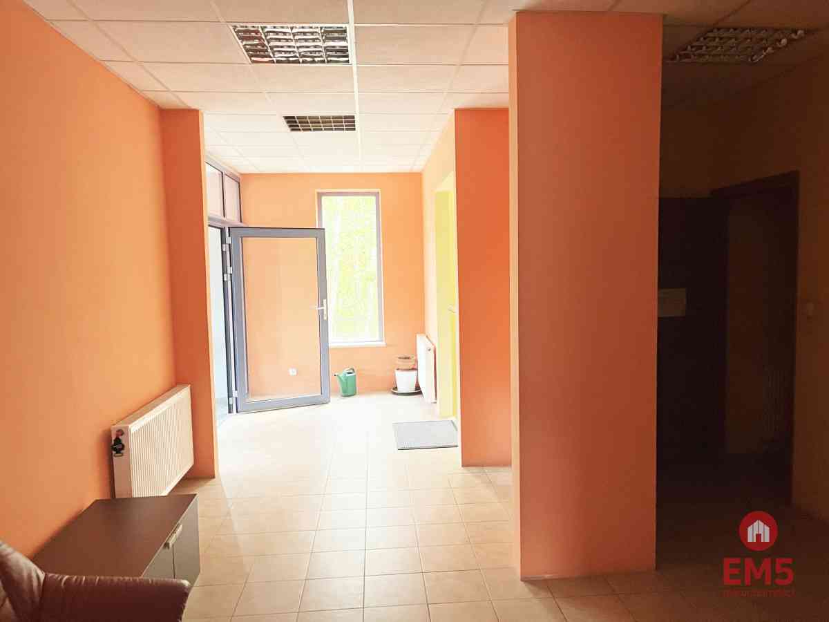 Biuro pod miastem, magazyn, plac - zdjęcie 2