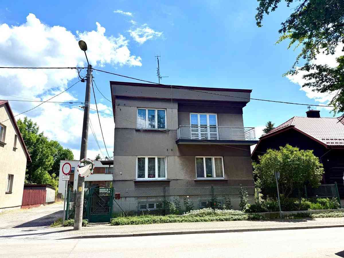 Dom z możliwością wydzielenia dwóch mieszkań – Gra