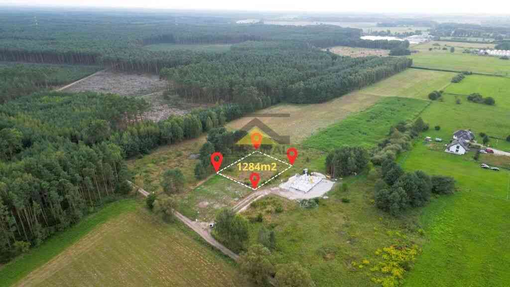 Działka przy lesie, Bolemin