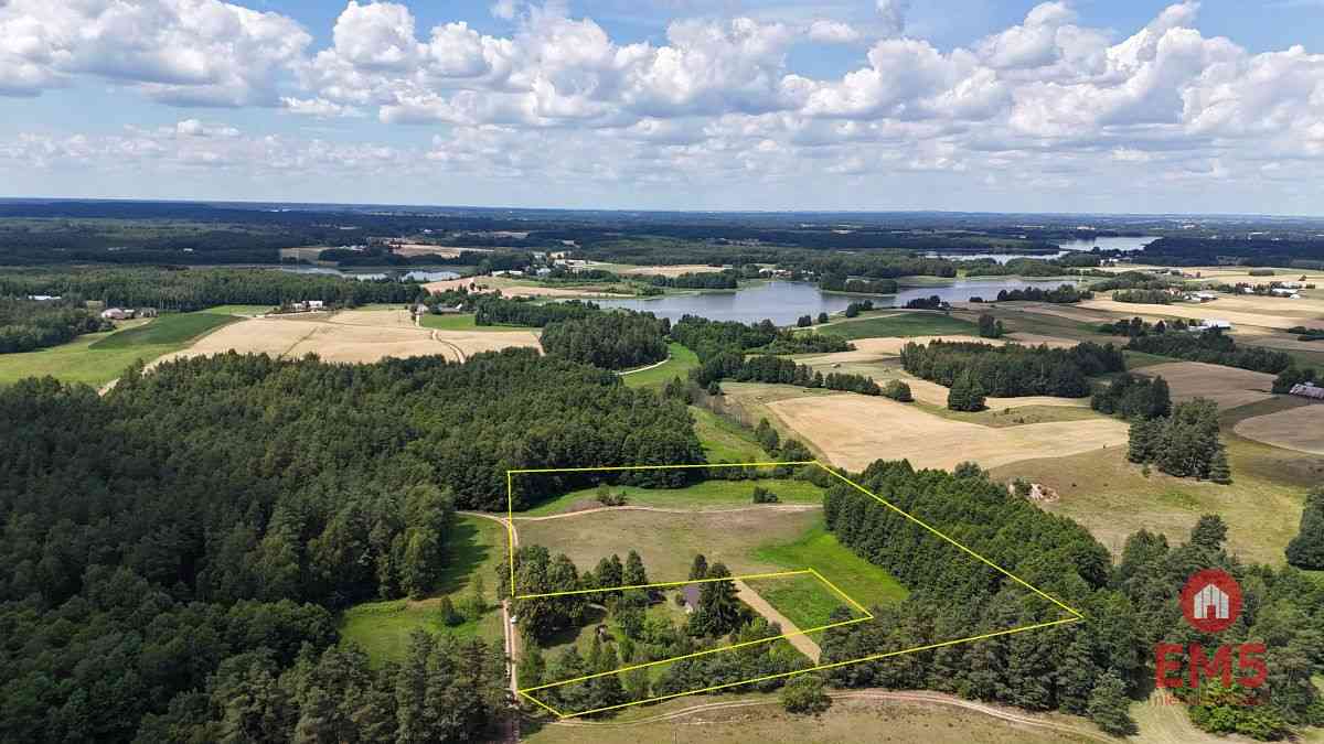 Wyjątkowa działka otoczona lasem