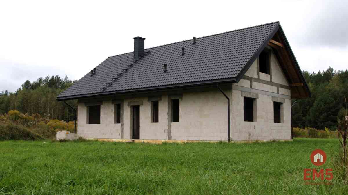 Dom w otoczeniu lasu | działka 2400 m² - zdjęcie 1