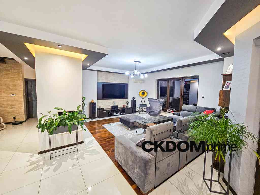 Dom wolnostojący Kielce Zalesie, 6 pokoi, 954 m²