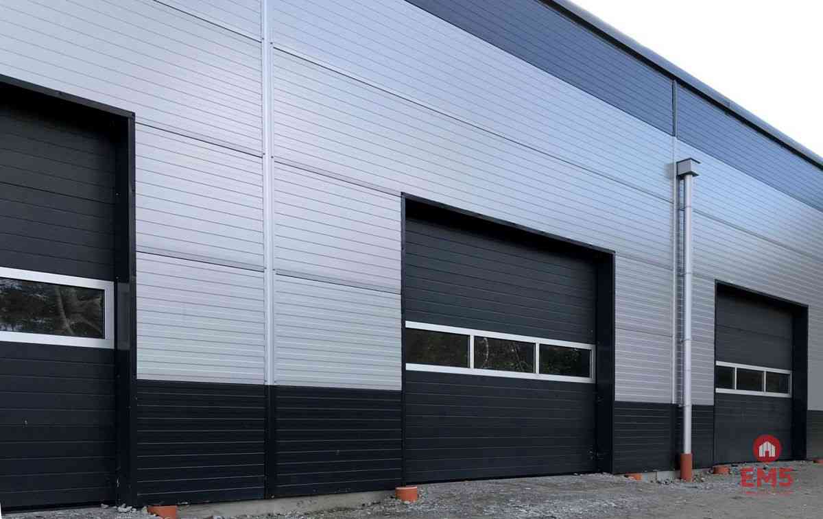 Hala z zapleczem biurowo-socjalnym, 570 m2