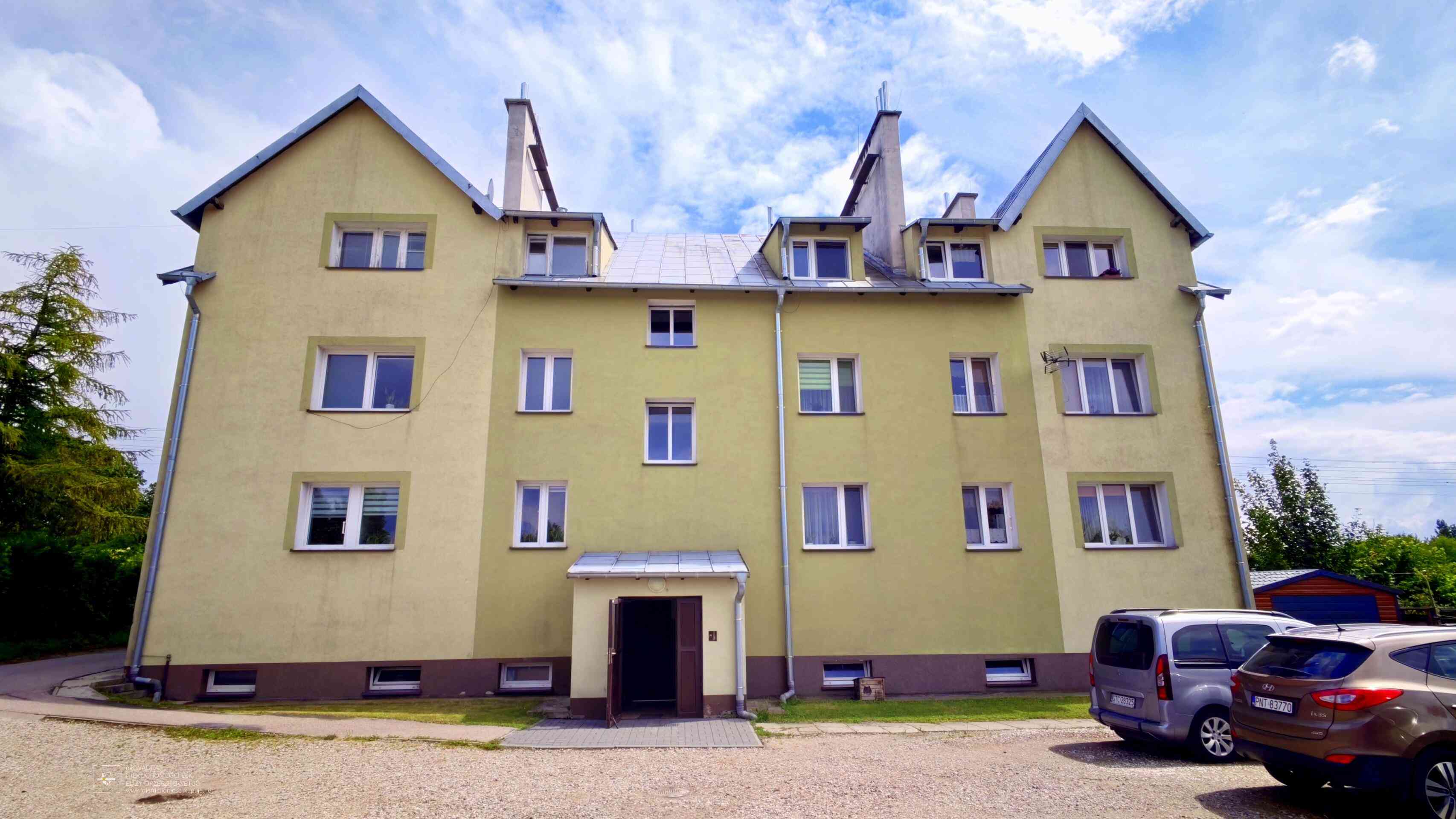 Przestronne 2-pokojowe mieszkanie z garażem – Orzysz,