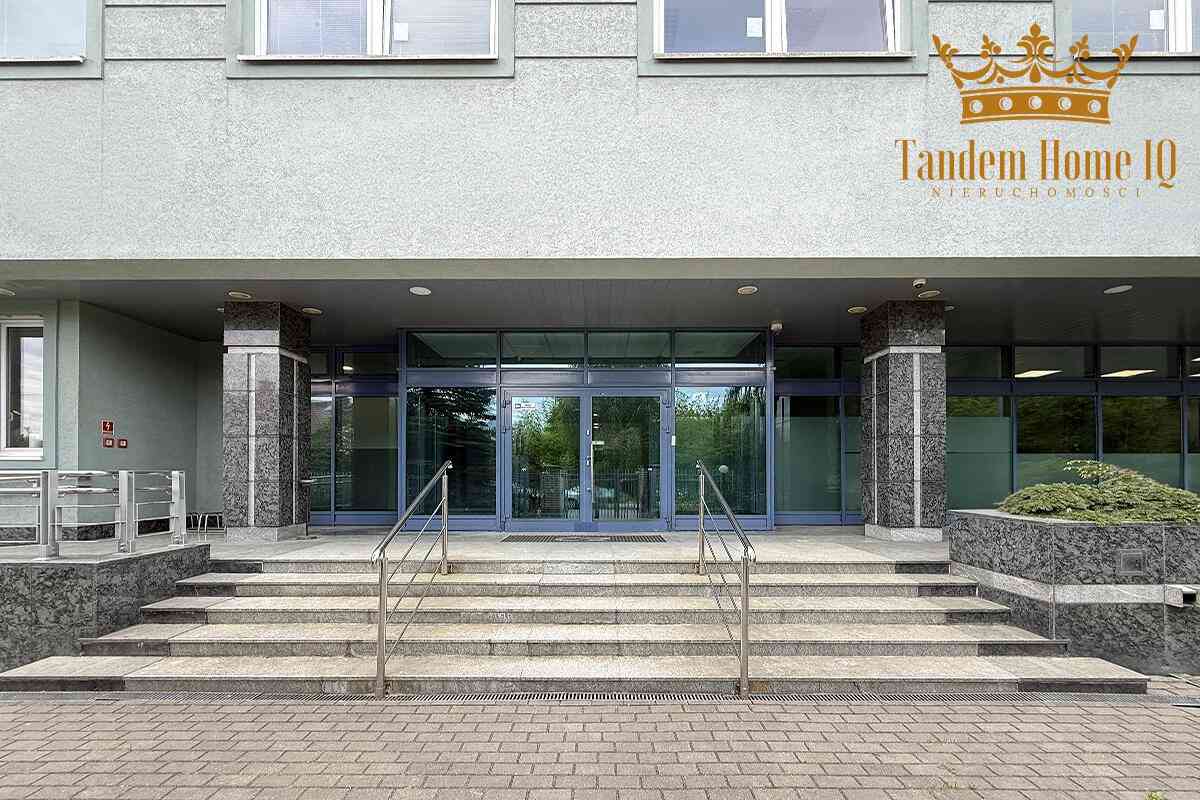 Do wynajęcia 620m2 biura na Włochach gotowe do wprowadzenia - zdjęcie 12