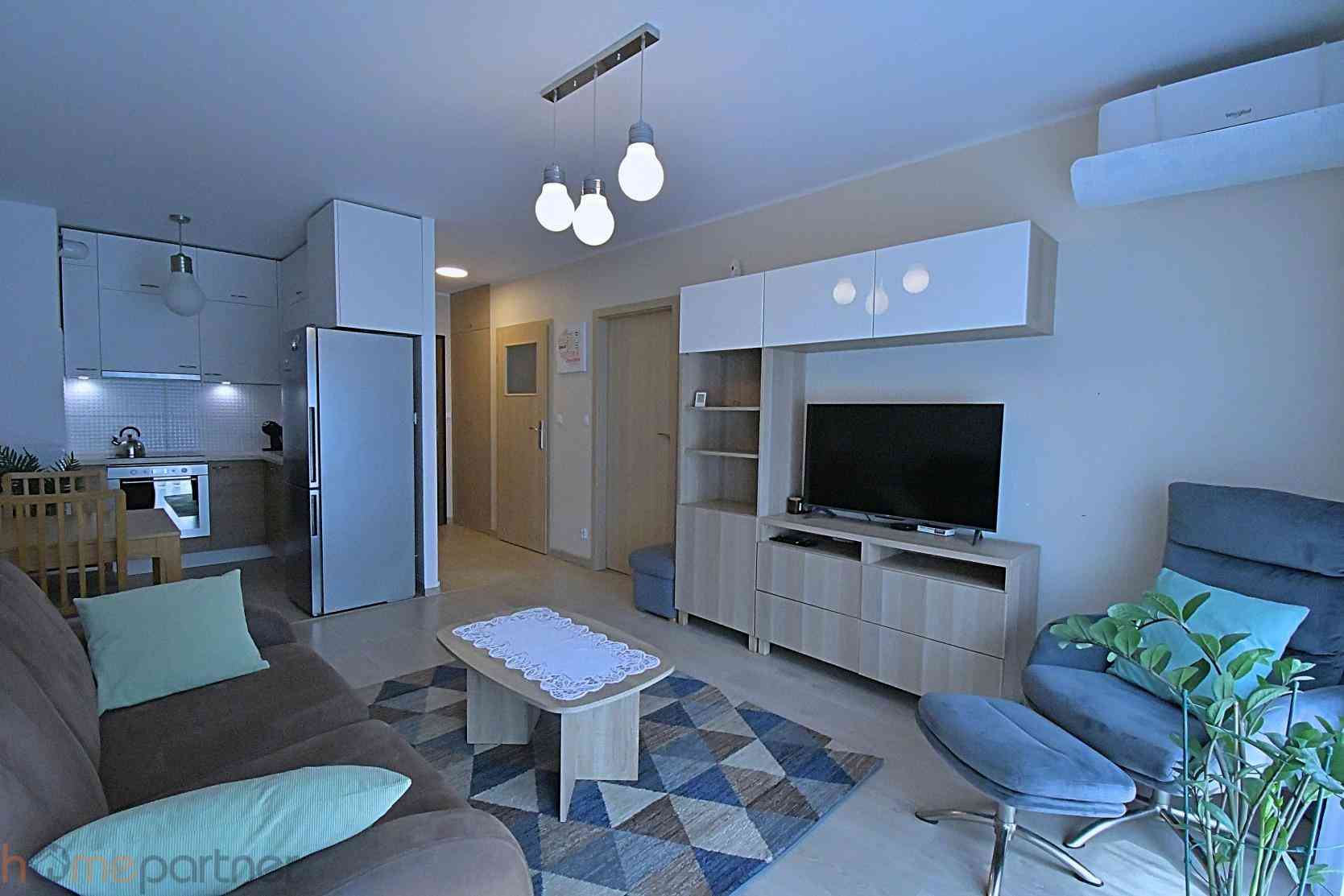 DO WYNAJĘCIA 2 pokoje balkon, klima ul.Żmudzka - zdjęcie 2