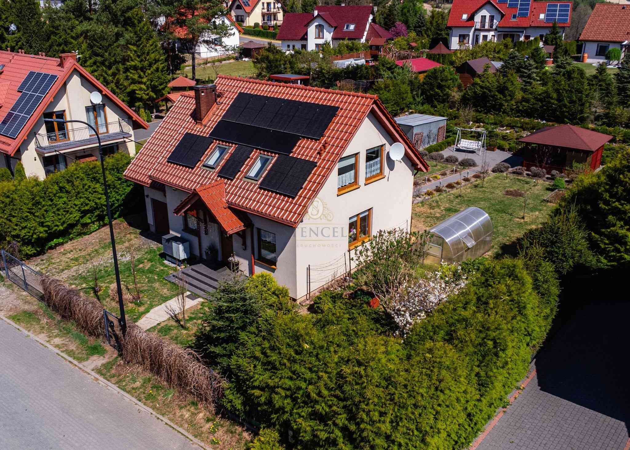 Urządzony dom na sprzedaż w Kobysewie na Kaszubach - zdjęcie 14
