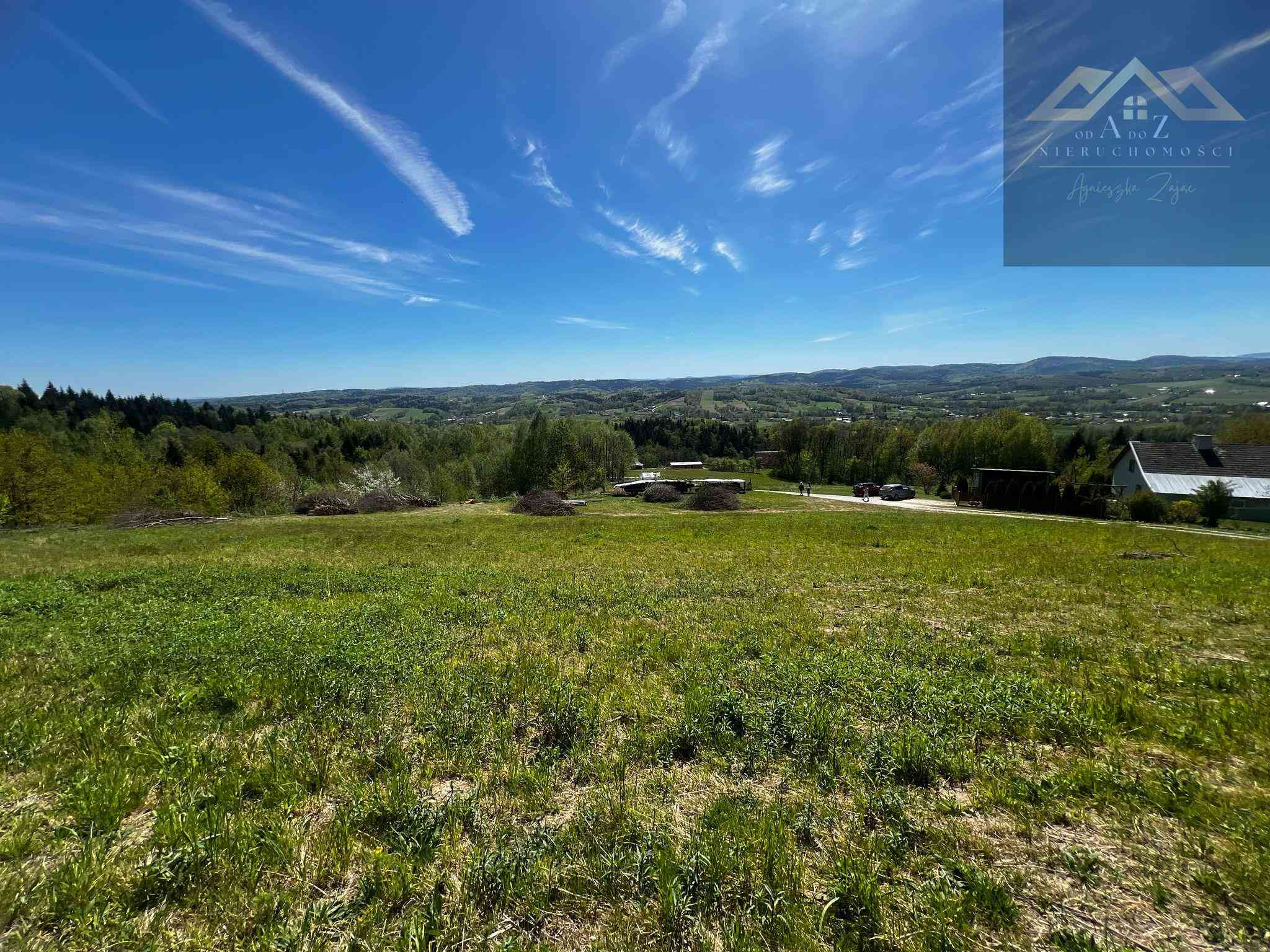 Widokowa działka na panoramę gór