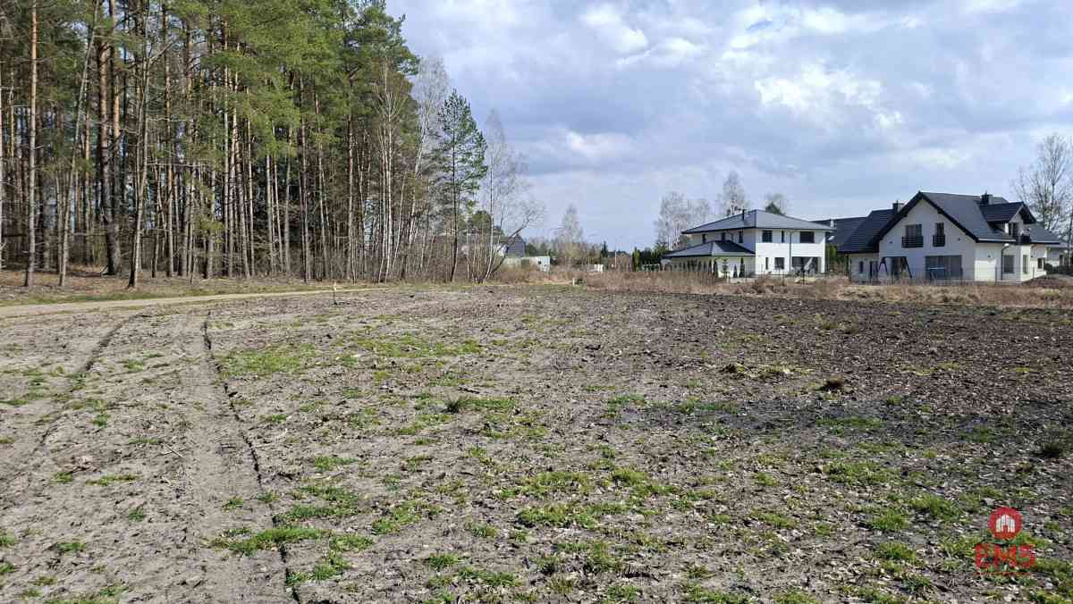 Działka blisko lasu w Solniczkach. 1109 m2 - zdjęcie 3