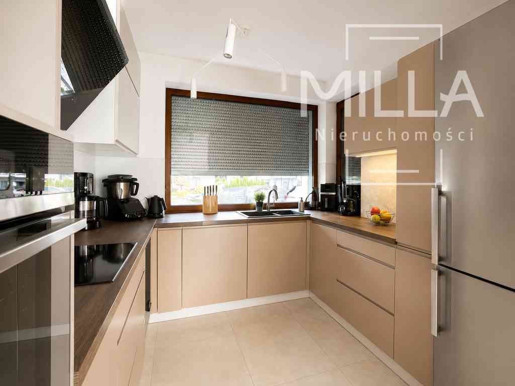 Dom 258 m² komfortu w sąsiedztwie lasu - zdjęcie 3