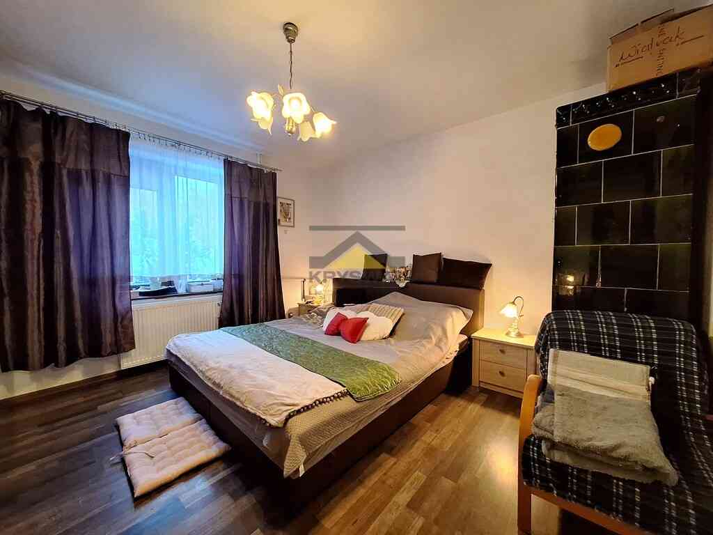 Dom z dużą działką I garażami, bliskio jeziora! - zdjęcie 11