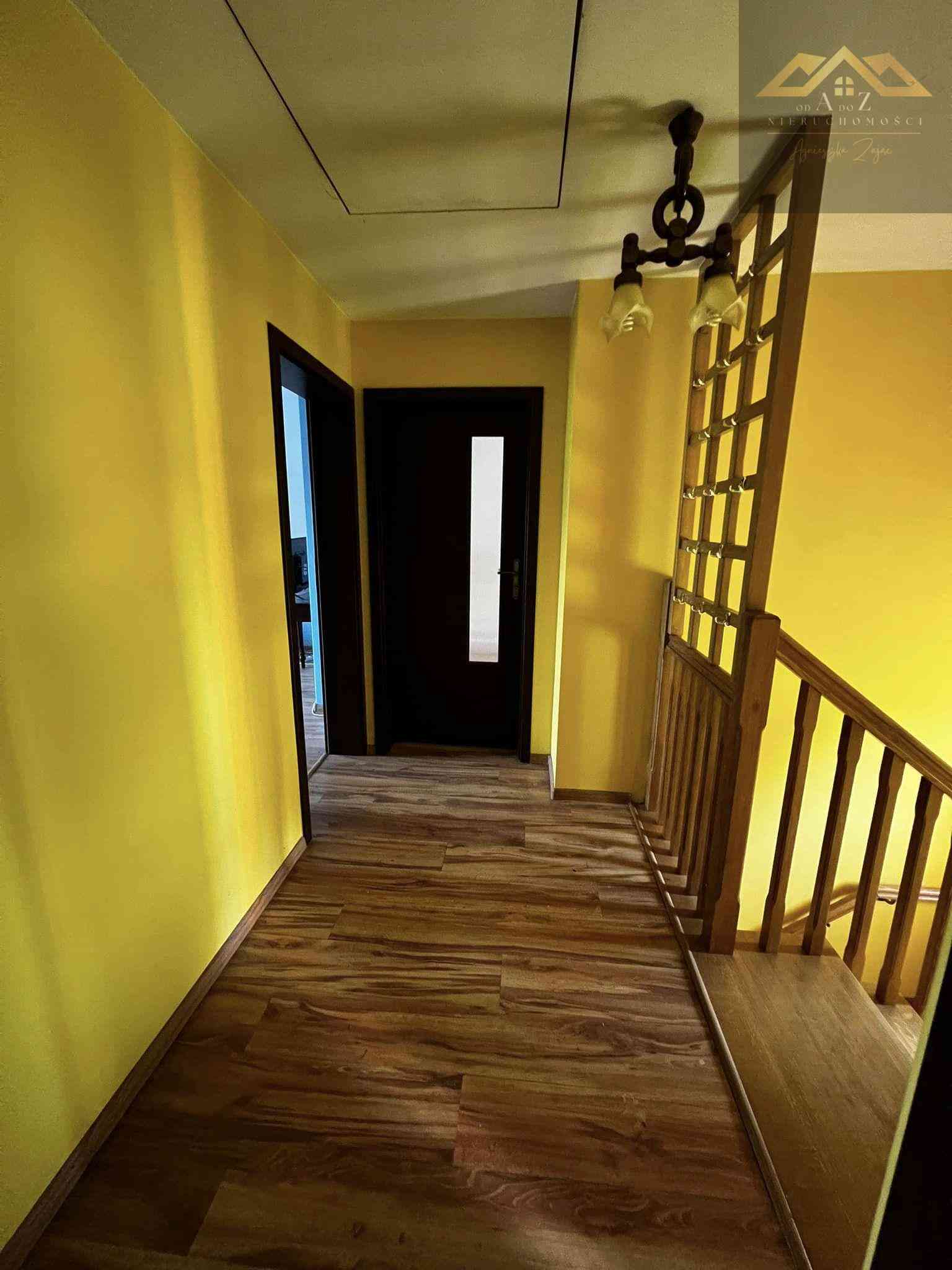 Dom na wsi z wyposażeniem i umeblowaniem - zdjęcie 11