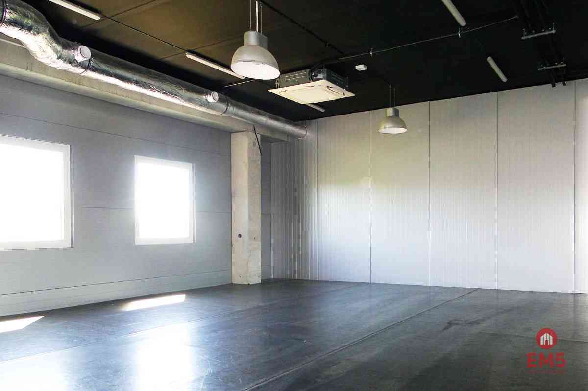 Budynek 1400 m2. Szkoła, fitness, gabinety - zdjęcie 6