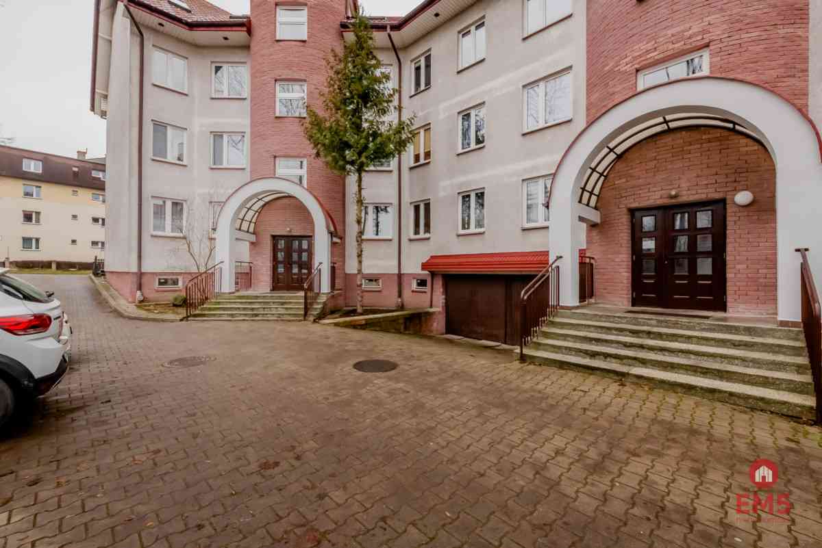 Wysoki parter z balkonem - zdjęcie 15
