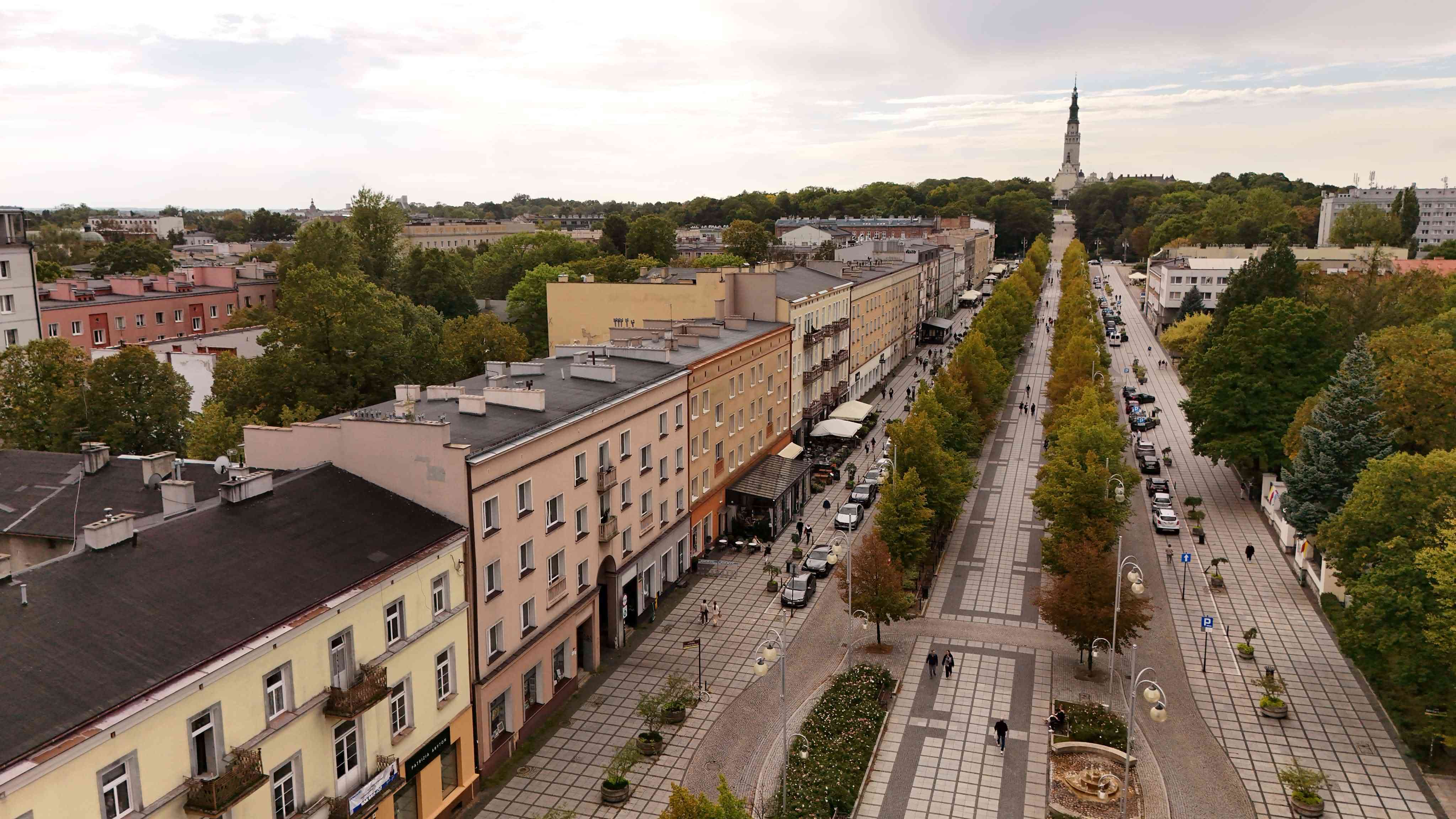 Przytulna i cicha kawalerka w samym centrum miasta - zdjęcie 10