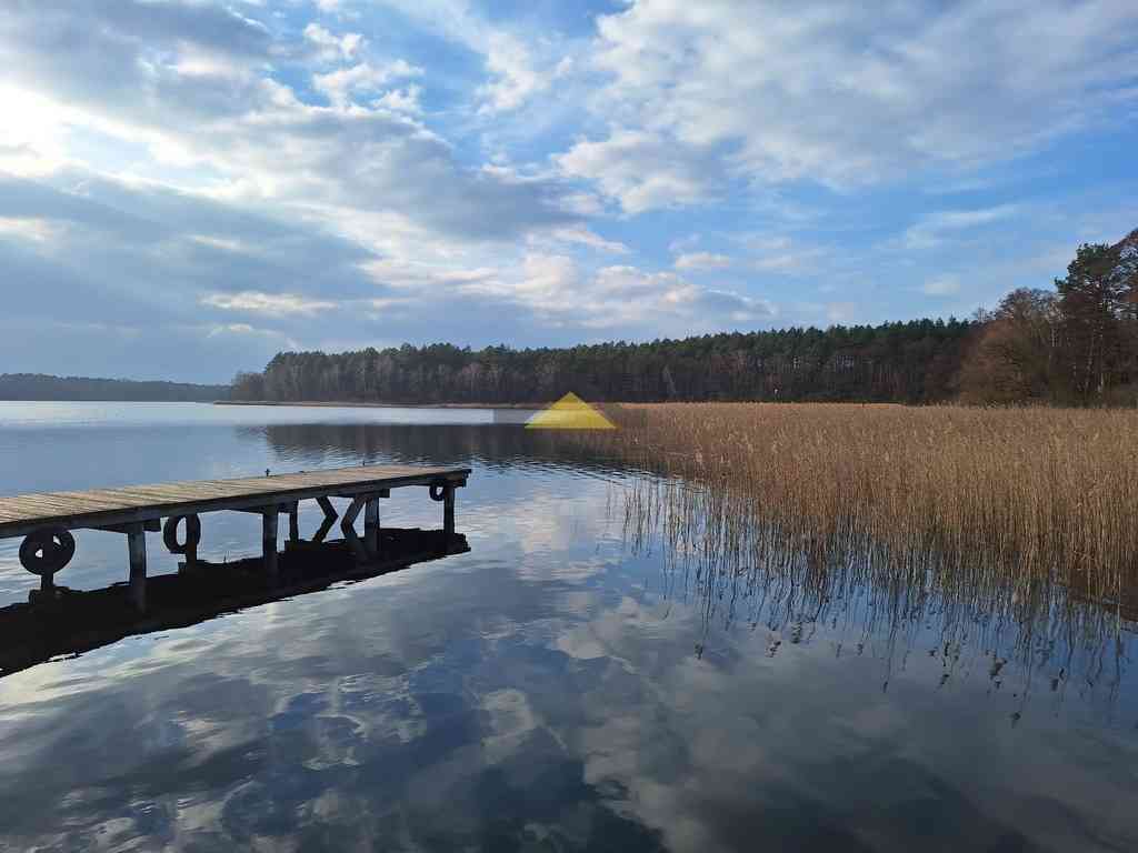 Piękny dom nad jeziorem w Radęcinie - zdjęcie 12